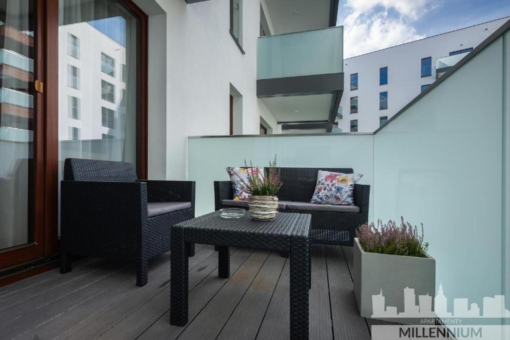 Ferienwohnung Millennium Port Gold Warschau Exterior foto